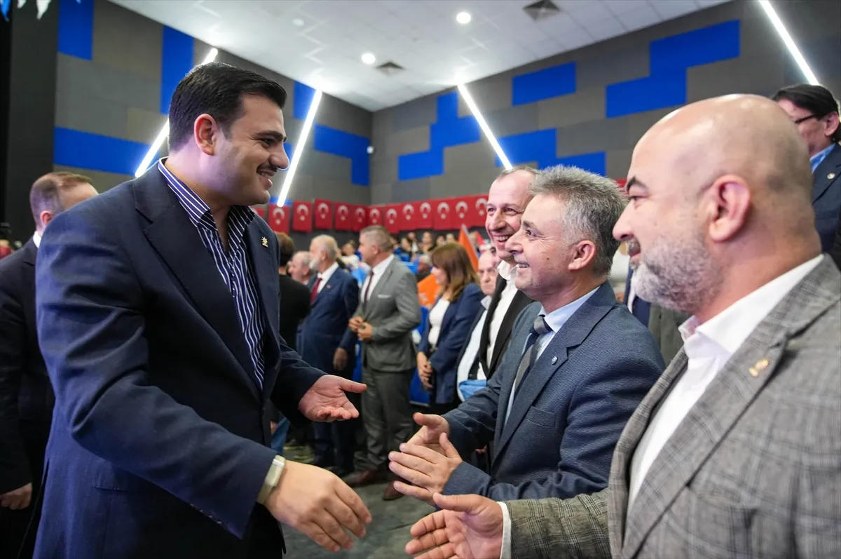 AK Parti Genel Sekreteri İnan İzmir’de konuştu AK Parti Genel Sekreteri İnan İzmir’de konuştu