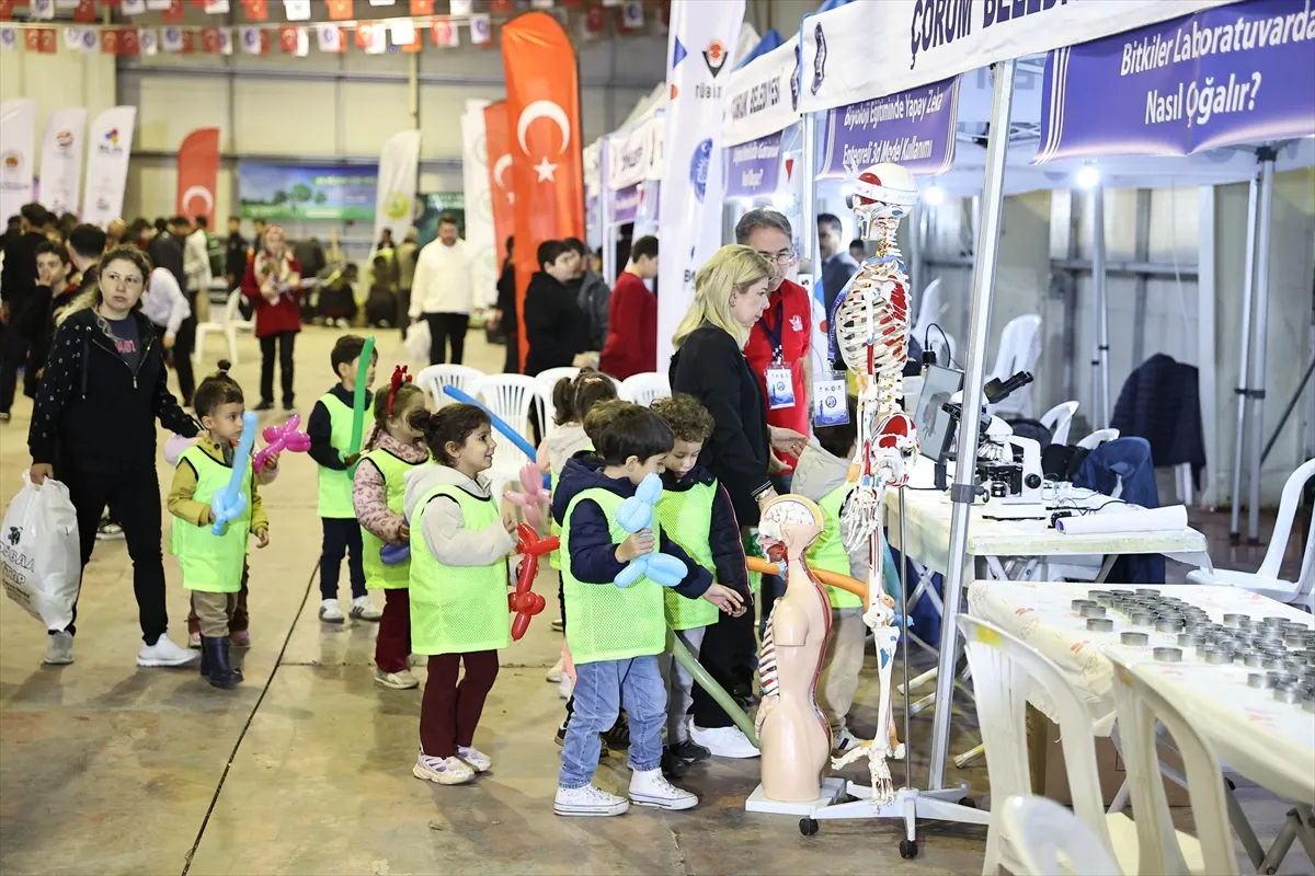 Çorum’da yaklaşık 8 bin öğrencinin faydalanacağı Bilim Şenliği başladı Çorum’da yaklaşık 8 bin öğrencinin faydalanacağı Bilim Şenliği başladı
