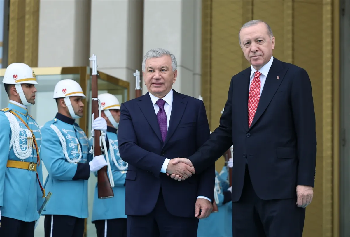 Erdoğan, Özbekistan Cumhurbaşkanı Mirziyoyev ile görüştü Erdoğan, Özbekistan Cumhurbaşkanı Mirziyoyev ile görüştü