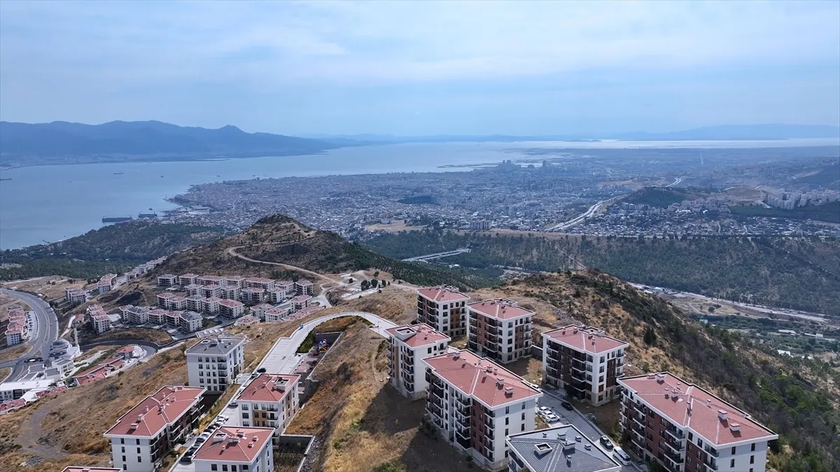 İzmir’deki depremin 6. yılında Bakan Kurum’dan dönüşüm mesajı İzmir’deki depremin 6. yılında Bakan Kurum’dan dönüşüm mesajı