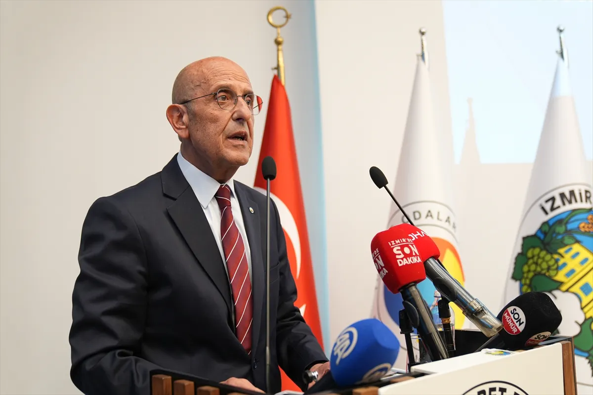 İzmir Ticaret Borsası Başkanlığına Ömer Gökhan Tuncer seçildi İzmir Ticaret Borsası Başkanlığına Ömer Gökhan Tuncer seçildi