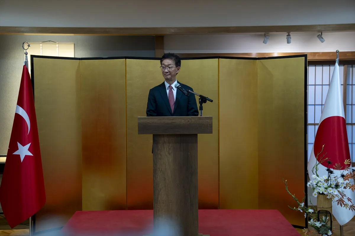 Japonya, Türkiye’nin eski Tokyo Büyükelçisi Mercan’a nişan tevdi etti Japonya, Türkiye’nin eski Tokyo Büyükelçisi Mercan’a nişan tevdi etti