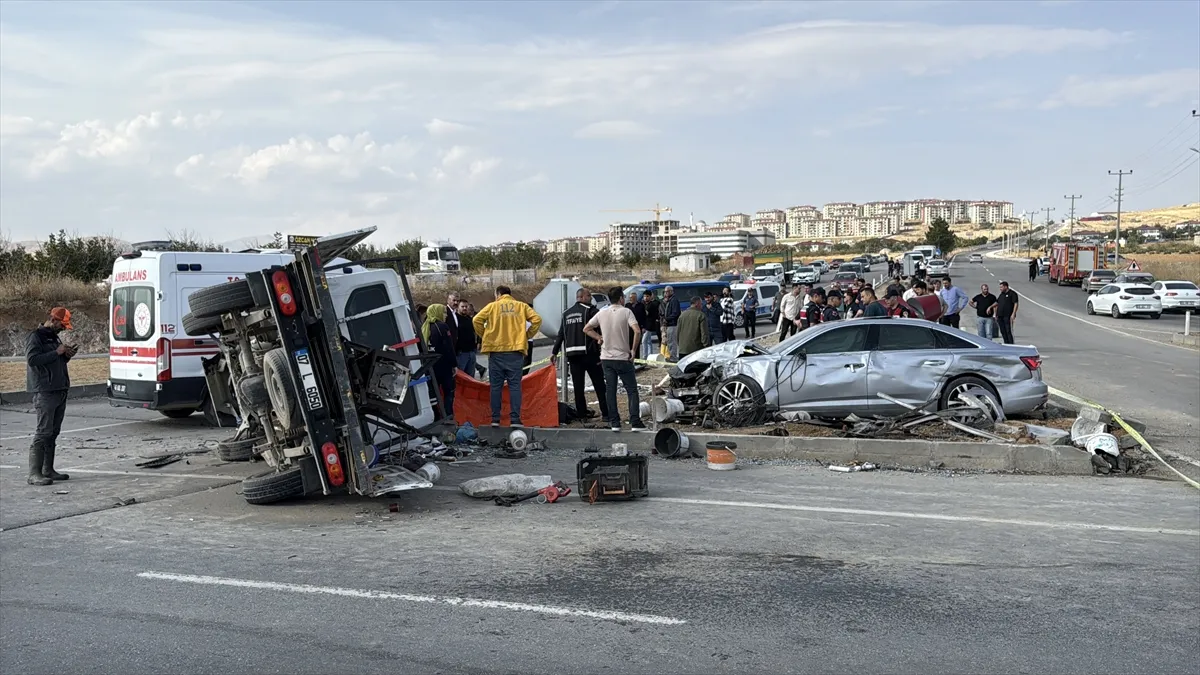 Kahramanmaraş’ta bir kişinin öldüğü trafik kazasında MHP Kahramanmaraş Milletvekili Karakoç ile 6 kişi yaralandı (GÜNCELLEME 2) Kahramanmaraş’ta bir kişinin öldüğü trafik kazasında MHP Kahramanmaraş Milletvekili Karakoç ile 6 kişi yaralandı (GÜNCELLEME 2)