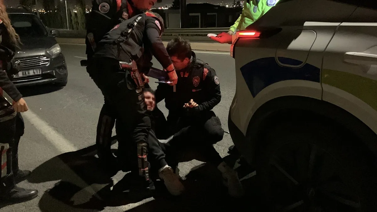 Kayseri’de polisten kaçan ehliyetsiz sürücüye 335 bin lira ceza Kayseri’de polisten kaçan ehliyetsiz sürücüye 335 bin lira ceza