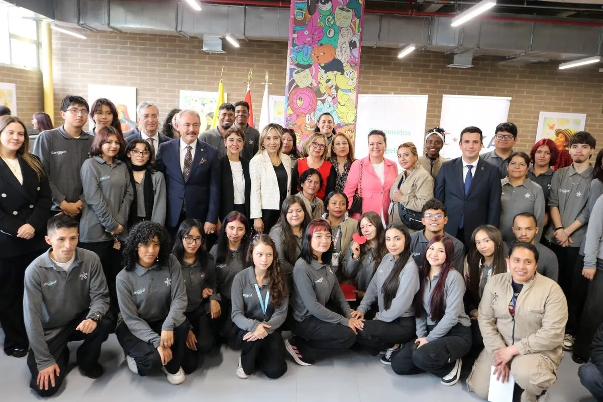 TBMM heyeti Kolombiya’da Türk kurumlarını ziyaret ederek çeşitli açılışlara katıldı TBMM heyeti Kolombiya’da Türk kurumlarını ziyaret ederek çeşitli açılışlara katıldı