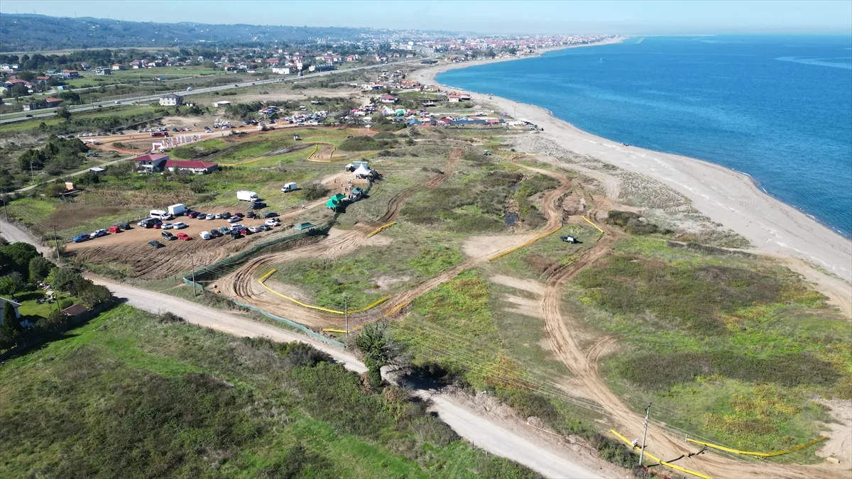 Türkiye Offroad Şampiyonası’nın final ayağında Karasu etabı koşuldu Türkiye Offroad Şampiyonası’nın final ayağında Karasu etabı koşuldu
