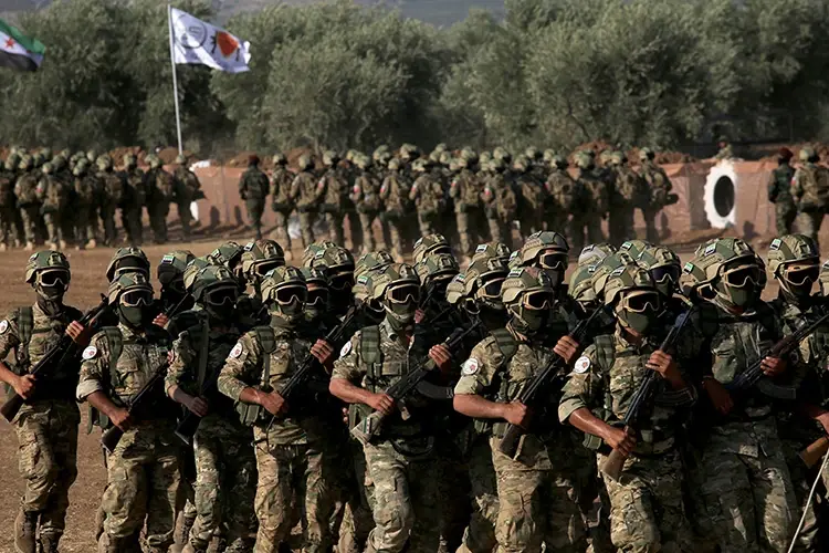 Suriye’nin Hama ilinde minibüse düzenlenen saldırıda ölü ve yaralılar var Suriye’nin Hama ilinde minibüse düzenlenen saldırıda ölü ve yaralılar var