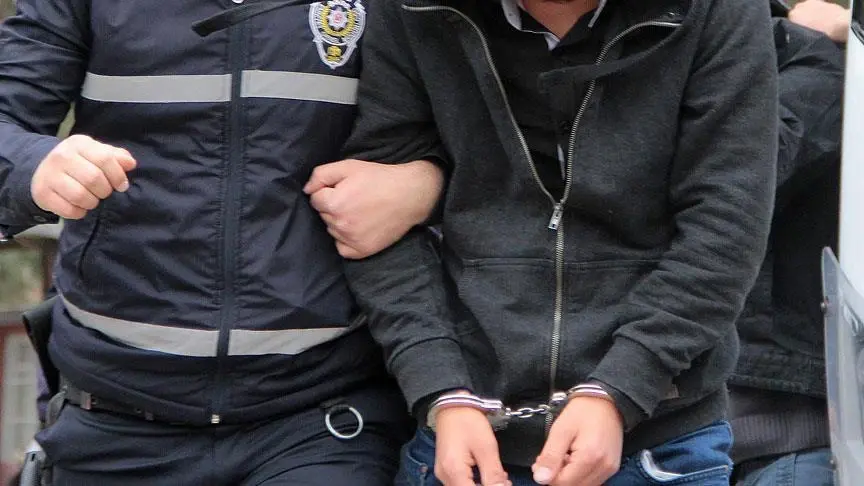 Suç gelirlerinin aklanmasına yönelik Ankara merkezli operasyonda 7 zanlı gözaltına alındı (GÜNCELLEME) Suç gelirlerinin aklanmasına yönelik Ankara merkezli operasyonda 7 zanlı gözaltına alındı (GÜNCELLEME)