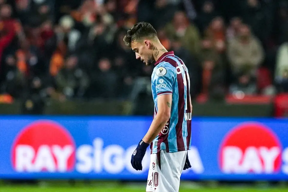 Trabzonspor’un net borcunun 2,9 milyar lira olduğu açıklandı Trabzonspor’un net borcunun 2,9 milyar lira olduğu açıklandı