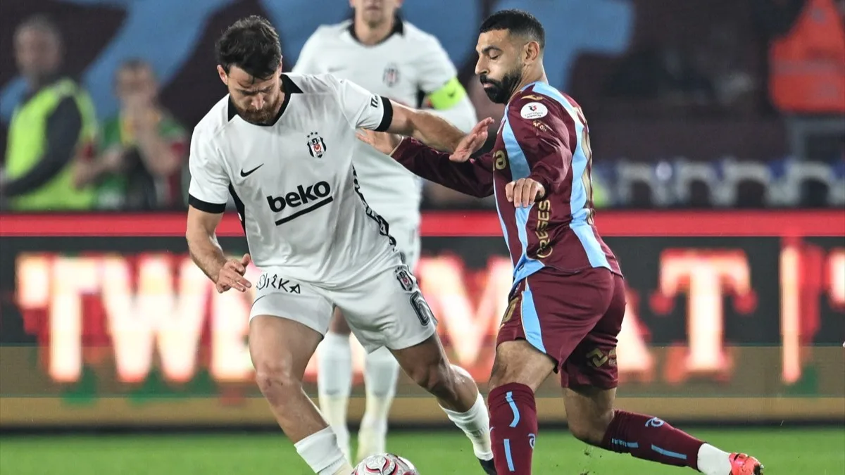 Trabzonspor-Beşiktaş Derbisinde Nefes Kesen İlk Yarı! Ozan Tufan Sahneye Çıktı Trabzonspor-Beşiktaş Derbisinde Nefes Kesen İlk Yarı! Ozan Tufan Sahneye Çıktı